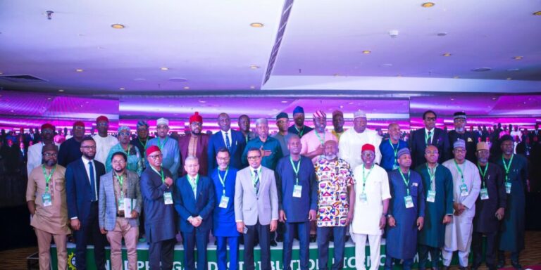 FG Grants 25-Year Licences to 10 Gas Distribution Companies