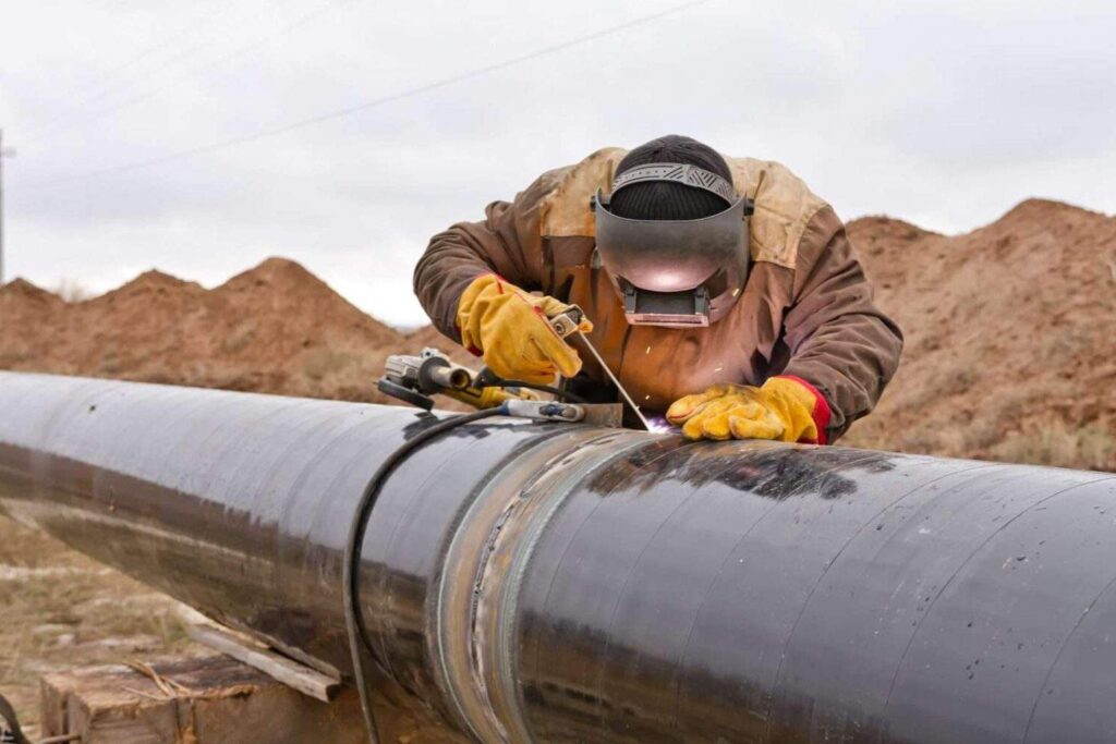 U.S. Eyes Investment in Africa’s Largest Gas Pipeline to Counter China’s Growing Influence