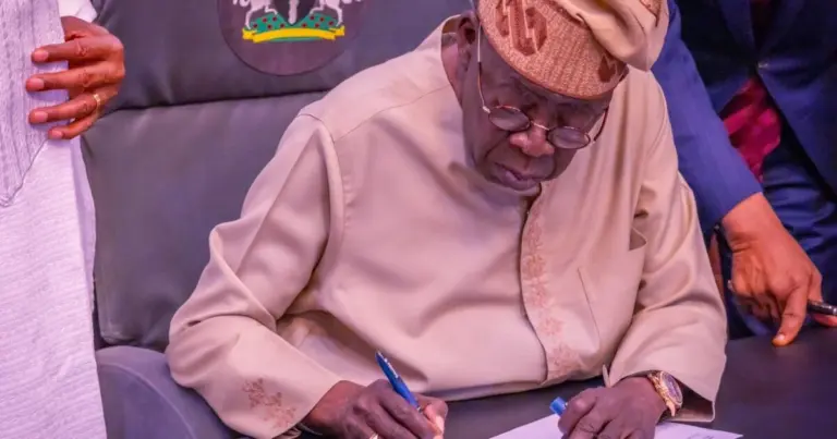 Press vs. Pixels: Tinubu Pledges Tariff Relief and Support Against “Digital Cannibalisation”