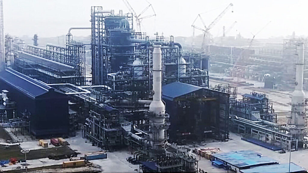 Dangote Refinery Plots 1.45 Million b/d Expansion to Overtake Reliance as World’s Largest Refining Complex