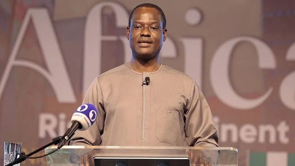 Finance Minister Proposes Special Commercial Tribunal and Cites Goal for $1 Trillion Capital Market